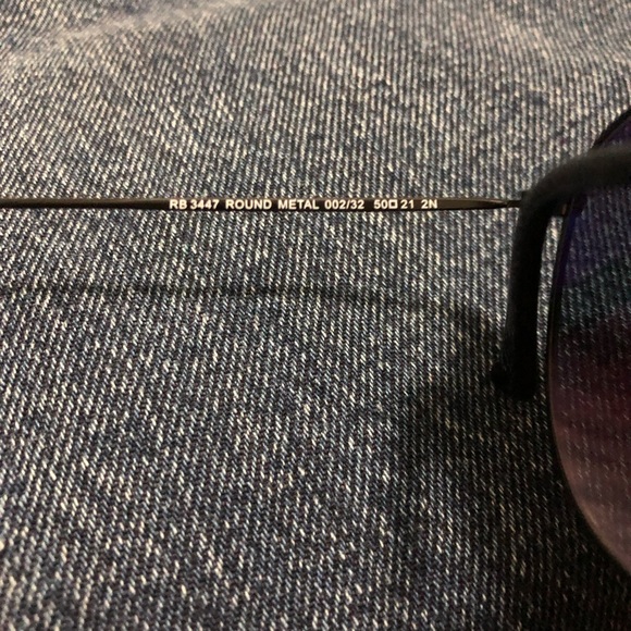 Brand New Ray-Ban Round 3447 Black Sunglasses - Picture 3 of 6